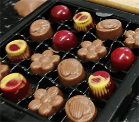 אמרונה אישי 16 פרלינים