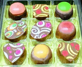 אמרונה אישי 9 פרלינים